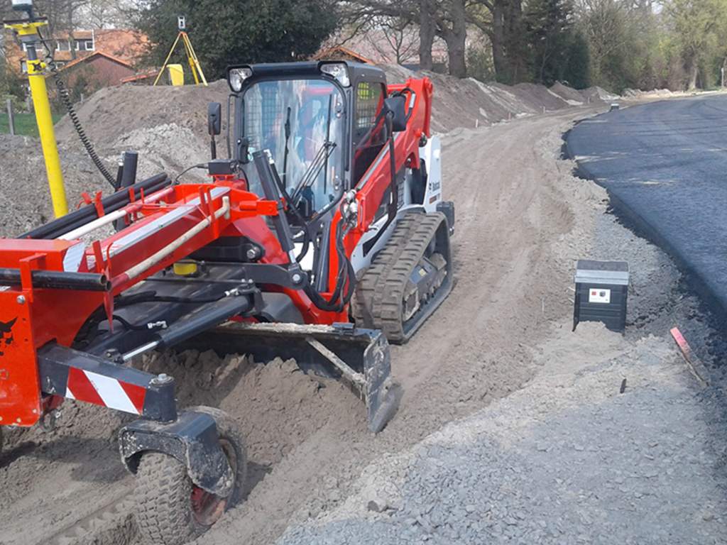 Erstellung Straßenanschluß nach DGM mit Trimble GCS900